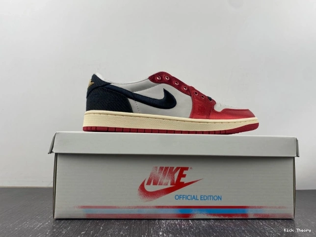 Kicked Out Shoe Store OG Room Trophy Air FN0432-100 Away Jordan 1 x Low 0713